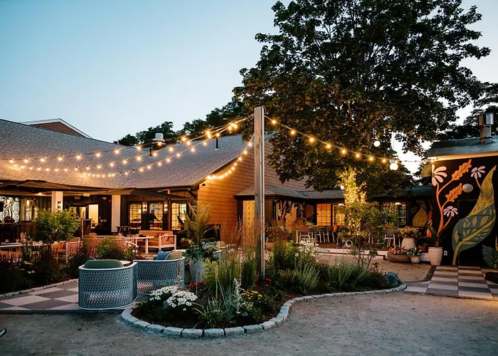 Uncommoner Hotel By Reverie Boutique Collection
