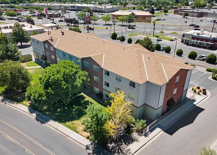 Best Western Plus The Four Corners Inn