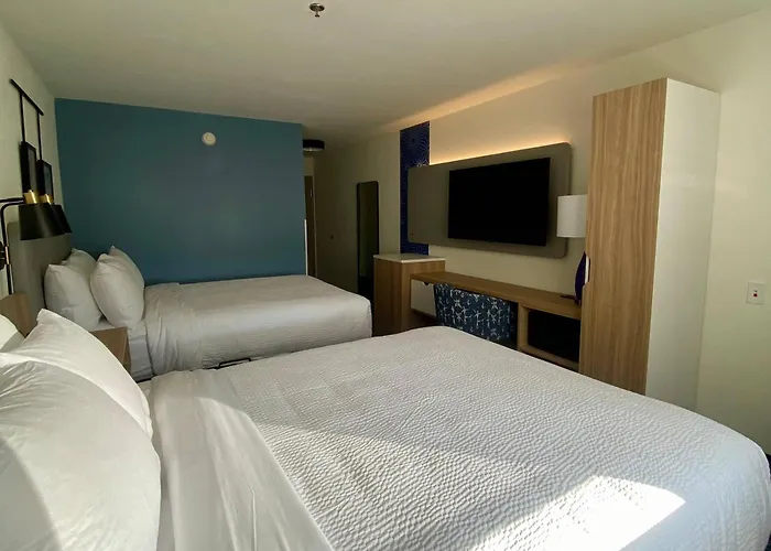 Howard Johnson By Wyndham Airport