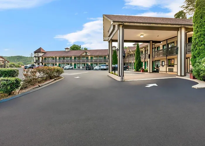 Super 8 By Wyndham Helen