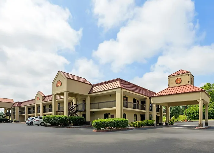 Red Roof Inn & Suites Clinton, Tn
