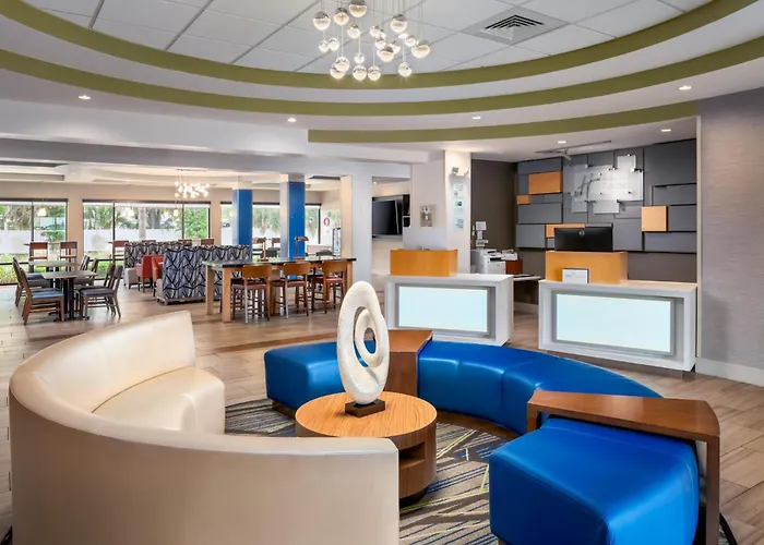 Holiday Inn Express & Suites Lakeland South By Ihg