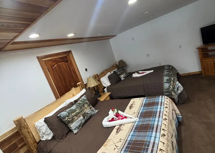 Alaska Knotty Pine B&B Palmer