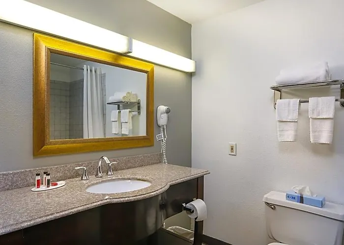 Bliss Point Inn & Suites