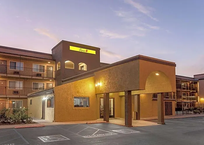 Hotel Hidden Valley Escondido