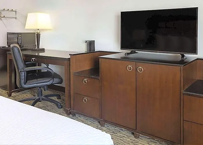 Tl Appleton Hotel