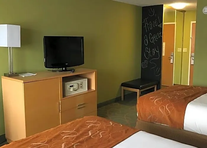 Clarion Hotel University Hotel & Conference Center