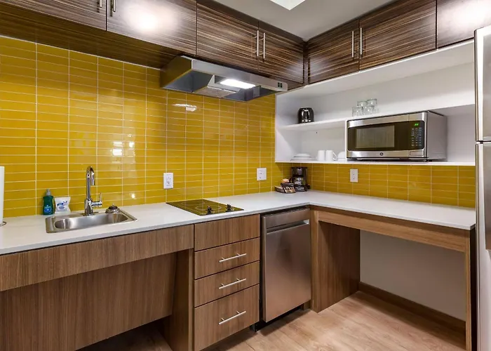 Mainstay Suites Carlsbad South