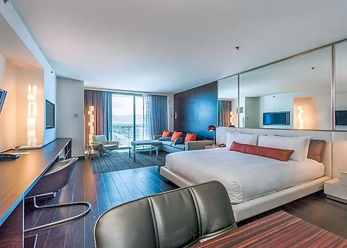 Beautiful High Rise Condo-307 Las Vegas