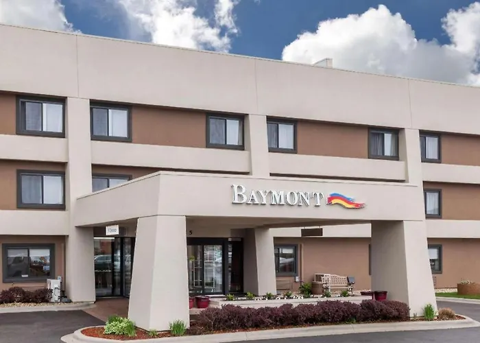 Baymont By Wyndham Glenview Hotel