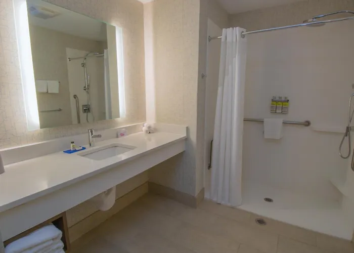 Holiday Inn Express & Suites Manassas By Ihg