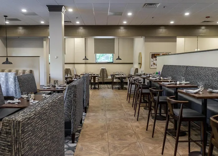 Doubletree By Hilton Nashua Hotel