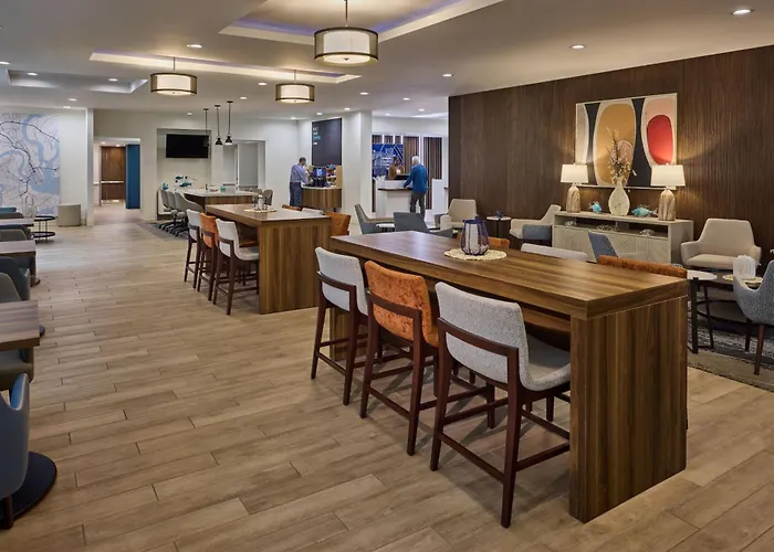 Holiday Inn Express & Suites Charleston Dwtn - Medical Ctr By Ihg