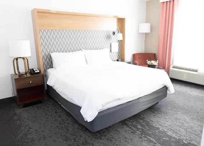 Holiday Inn & Suites Memphis - Wolfchase Galleria By Ihg