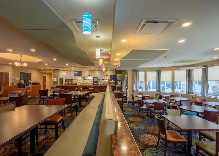 Holiday Inn Express Hotel & Suites Pittsburgh Airport By Ihg Robinson Township 