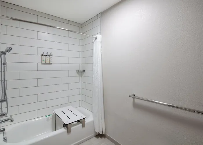 Holiday Inn Express Turlock By Ihg