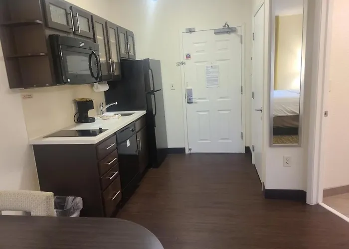 Candlewood Suites Bismarck
