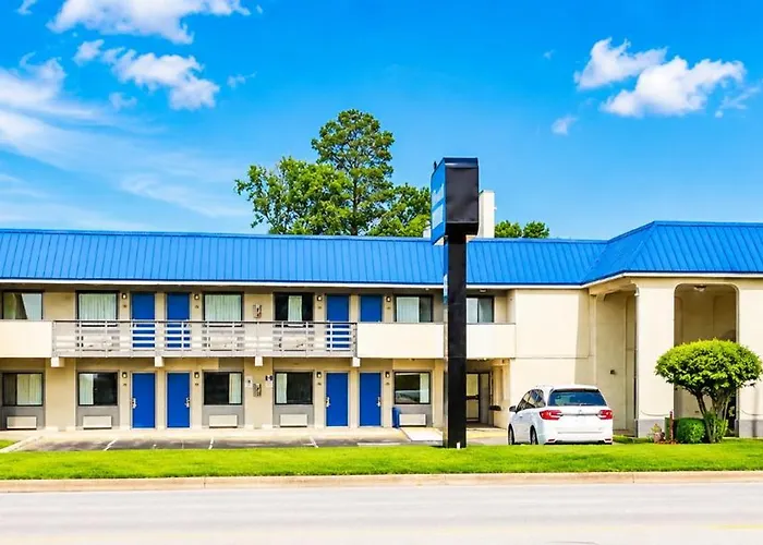 Rodeway Inn & Suites Plymouth Hwy 64