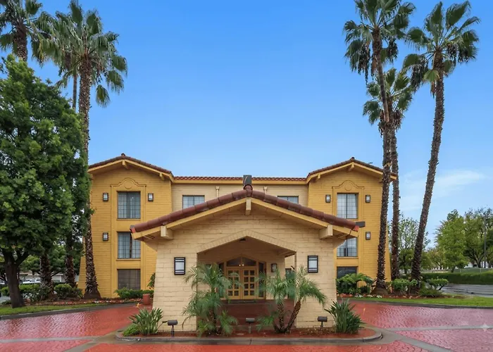 Days Inn By Wyndham San Diego Vista