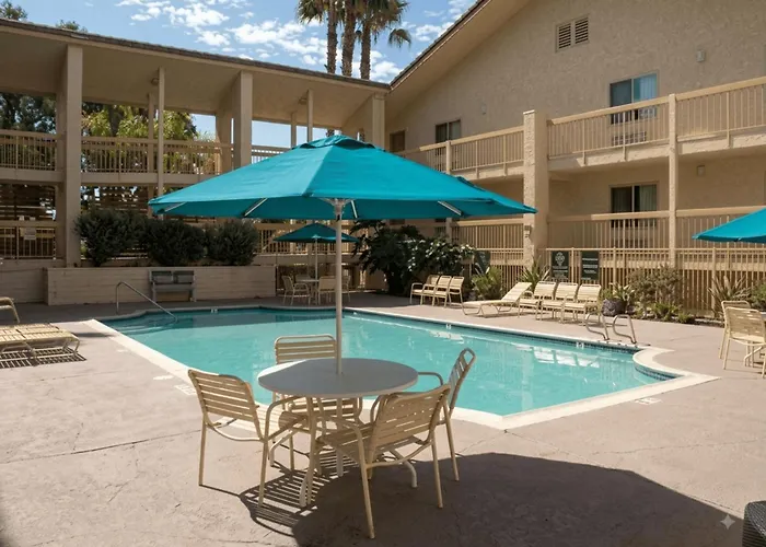 Days Inn By Wyndham San Diego Vista