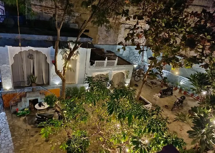 Yogis Guest House