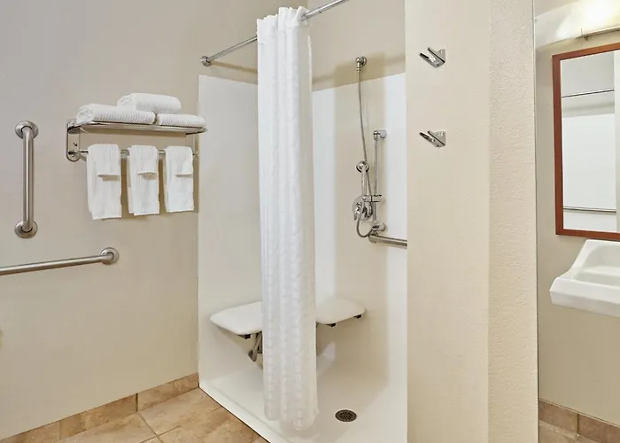 Candlewood Suites Milwaukee Airport - Oak Creek By Ihg Greendale