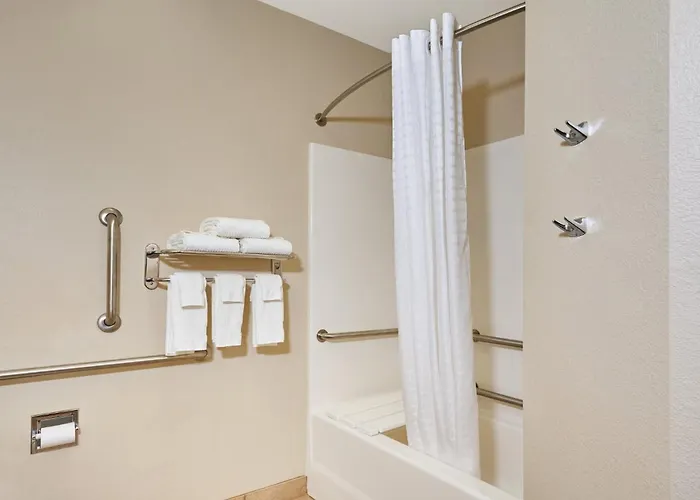 Candlewood Suites Milwaukee Airport - Oak Creek By Ihg Greendale