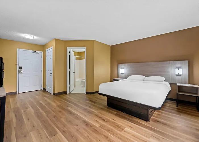 Mainstay Suites Charlotte - Executive Park