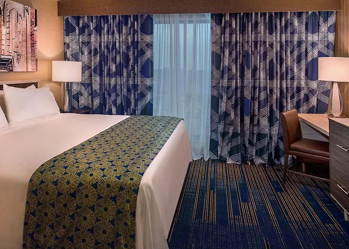 Hotelumiere At The Arch, A Caesars Destination