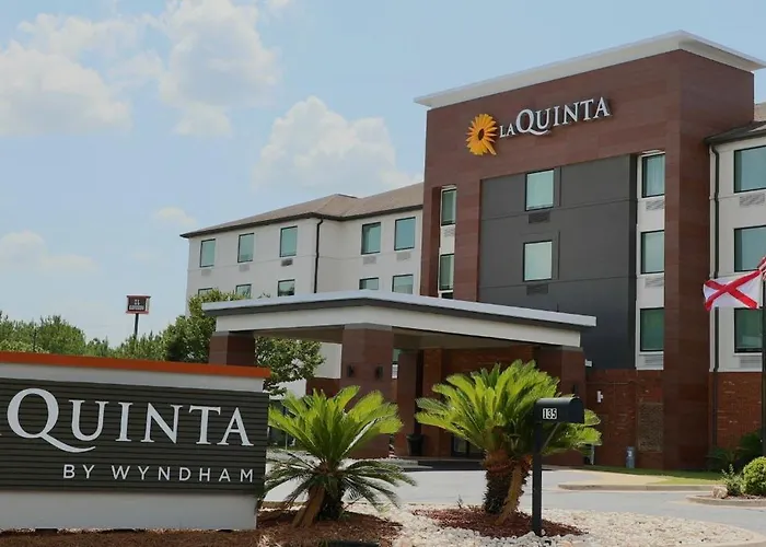 Sleep Inn & Suites Auburn Campus Area I-85