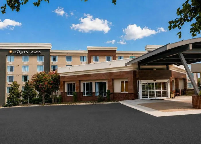 La Quinta By Wyndham Lynchburg At Liberty Univ. Hotel