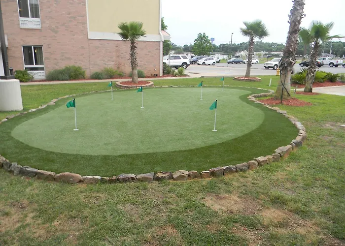 Holiday Inn Express & Suites Alexandria By Ihg