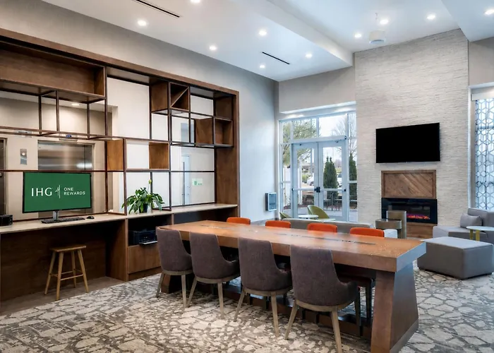 Holiday Inn & Suites Memphis Southeast-Germantown By Ihg