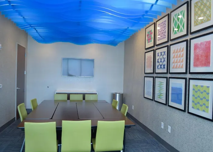 Holiday Inn Express & Suites Raleigh Airport - Brier Creek By Ihg