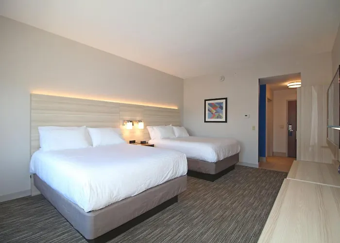 Holiday Inn Express & Suites Ocala By Ihg