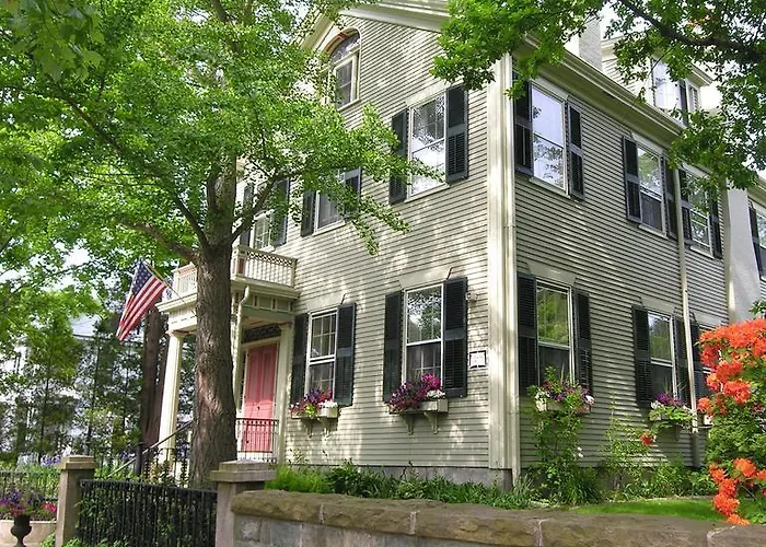 Delano Homestead Bed And Breakfast Fairhaven