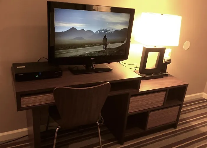 Super 8 By Wyndham Asbury Park Hotel