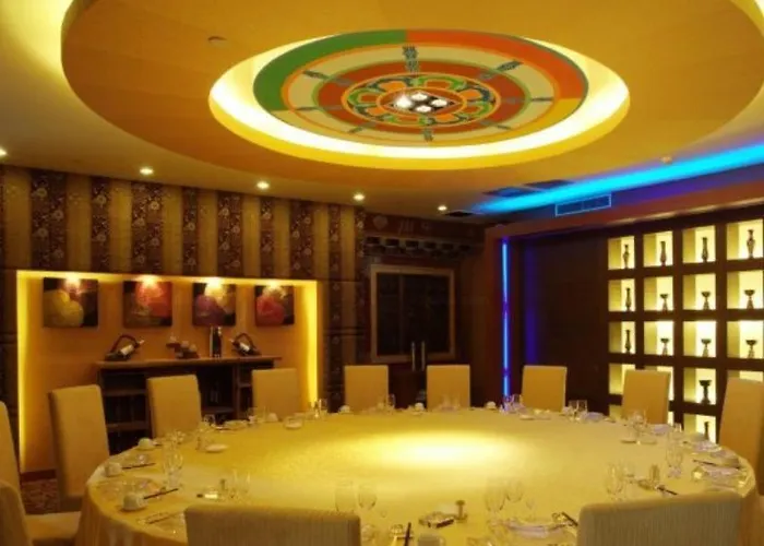 Paradise Hotel Shangri-La