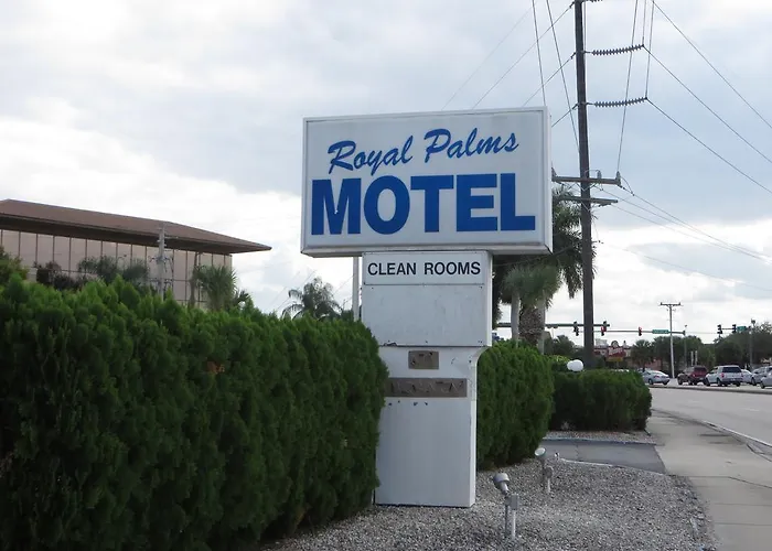 Royal Palms Motel