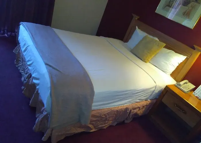 Fortuna Inn And Suites