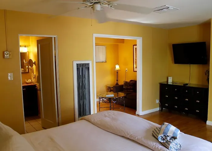 La Dolce Vita Resort & Spa - A Gay Men'S Clothing Optional Resort Palm Springs