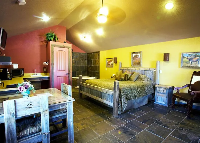 Rustic Creek Ranch Resort At North Jellystone Park Burleson