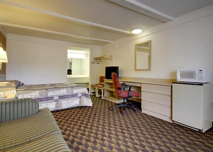 Rodeway Inn & Suites Fenton