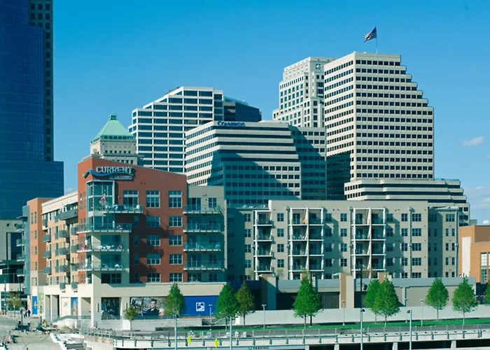 Bridgestreet At Current At The Banks Aparthotel Cincinnati