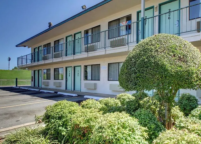 Rodeway Inn Fort Smith I-40