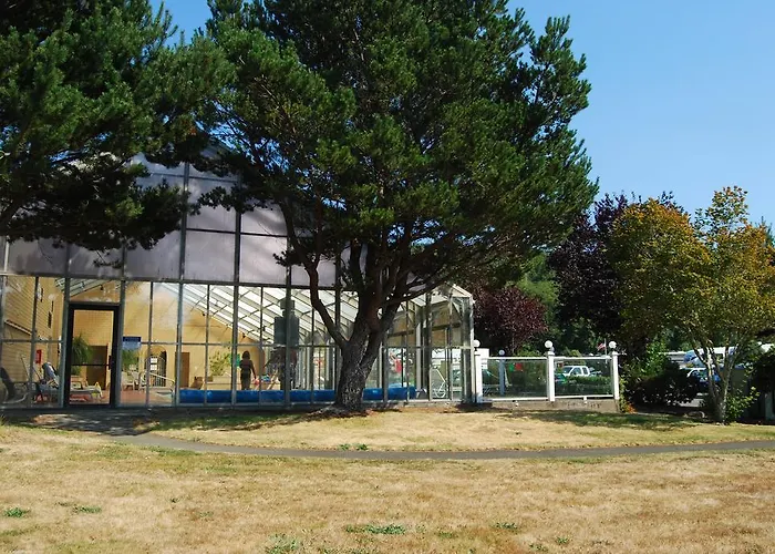 Seaside Camping Resort Studio Cabin 4