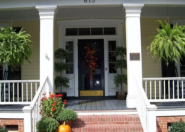 The Ashford Inn Clinton