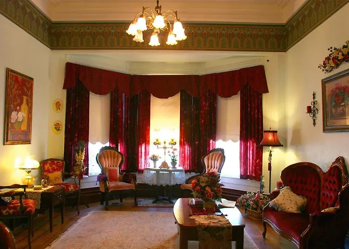 Power'S Mansion Bed & Breakfast Auburn