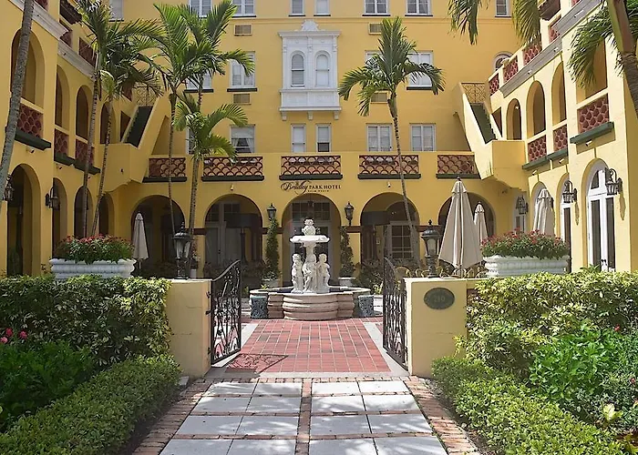 The Bradley Park Hotel Palm Beach