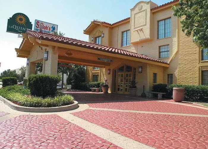 Baymont By Wyndham Tulsa Broken Arrow